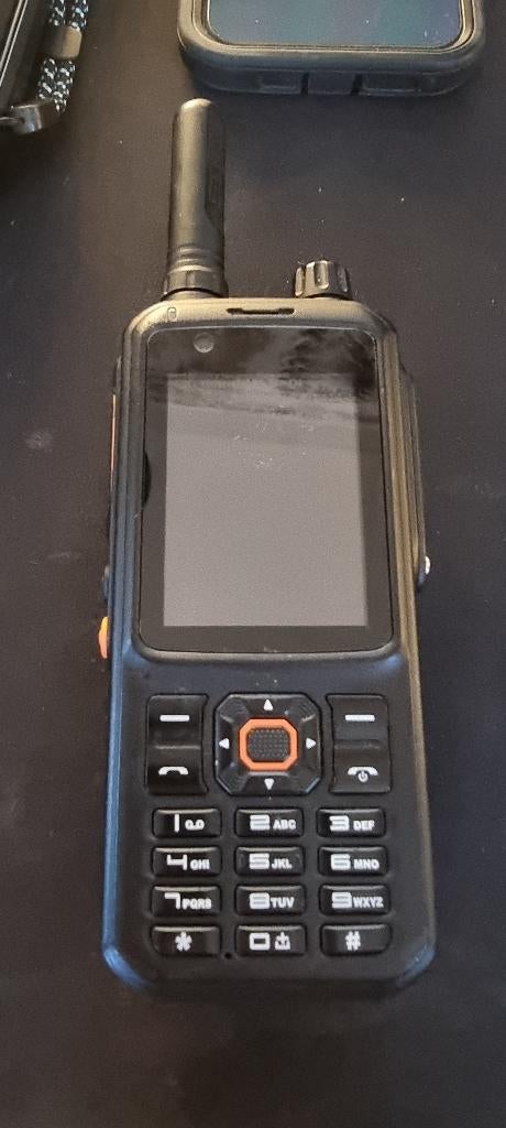 Inrico T320 (V1) PoC Handheld Portofoon, Telecommunicatie, Portofoons en Walkie-talkies, Gebruikt, Accessoires, Met broekklem