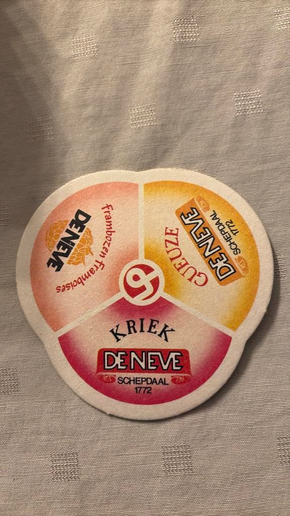 Oude bierviltje de neve, Verzamelen, Biermerken, Ophalen of Verzenden, Zo goed als nieuw, Viltje(s)