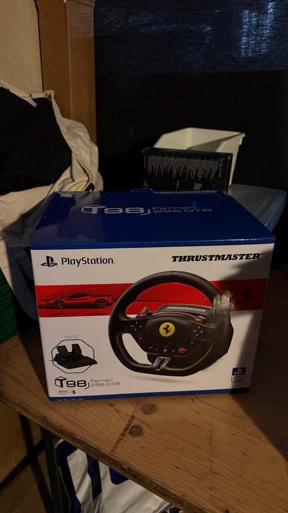 PlayStation Thrustmaster T98 Ferrari 296 GTB RacingWheel NEW, Ophalen, Zo goed als nieuw