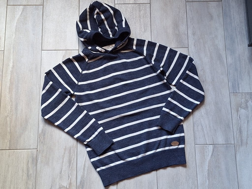 ★ M134/140 - Deftige trui met kap, Ophalen of Verzenden, Zo goed als nieuw, Jongen, Trui of Vest