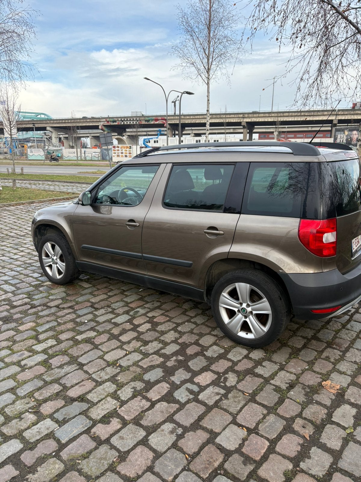 Skoda yeti 1.2 benzine manueel, Auto's, Bruin, Handgeschakeld, 5 deurs, Particulier
