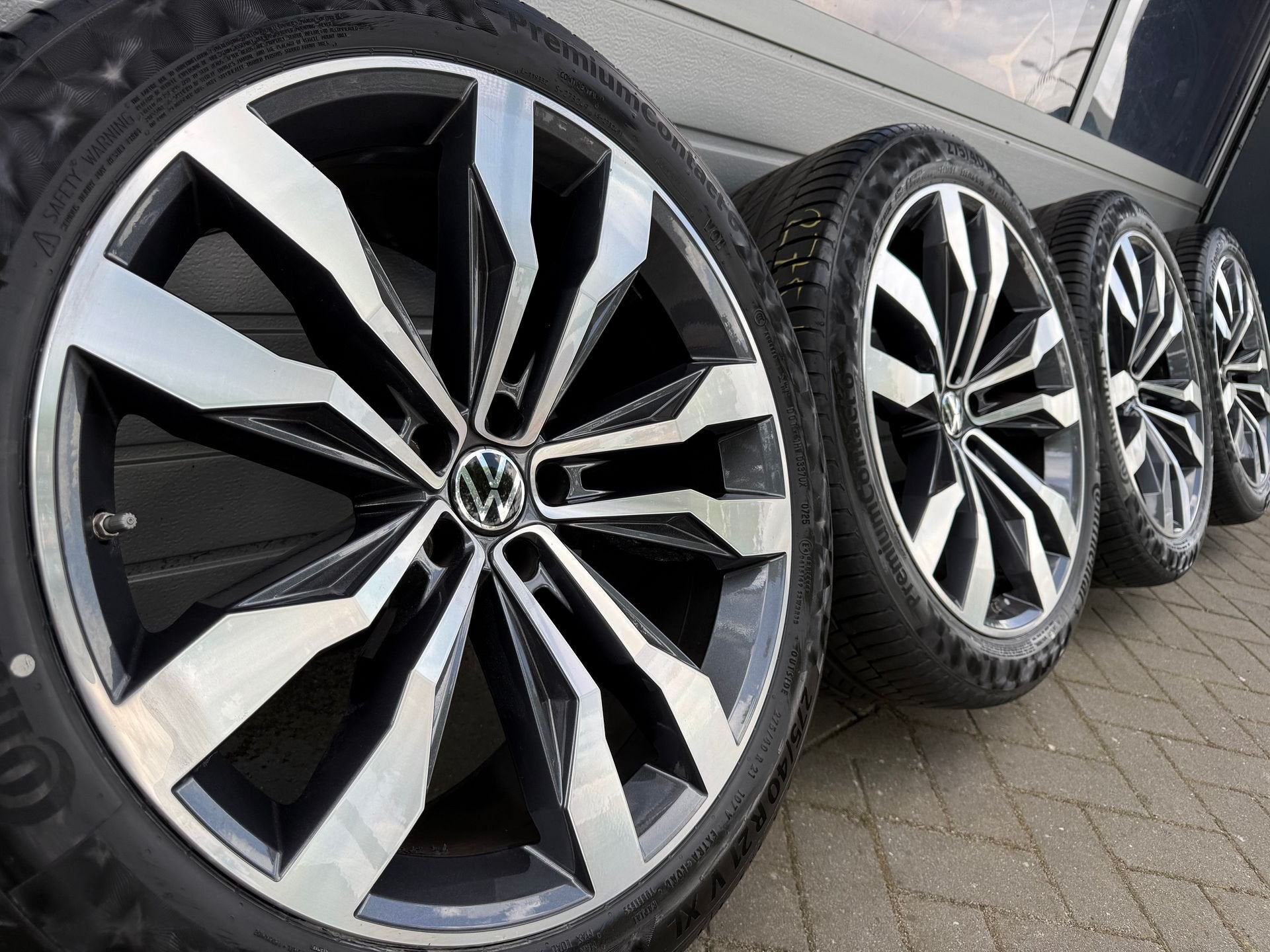 21 “ Volkswagen Suzuka Touareg CR R-line velgen zomerbanden, Autos : Pièces & Accessoires, Pneus & Jantes, Pneus et Jantes, 21 pouces