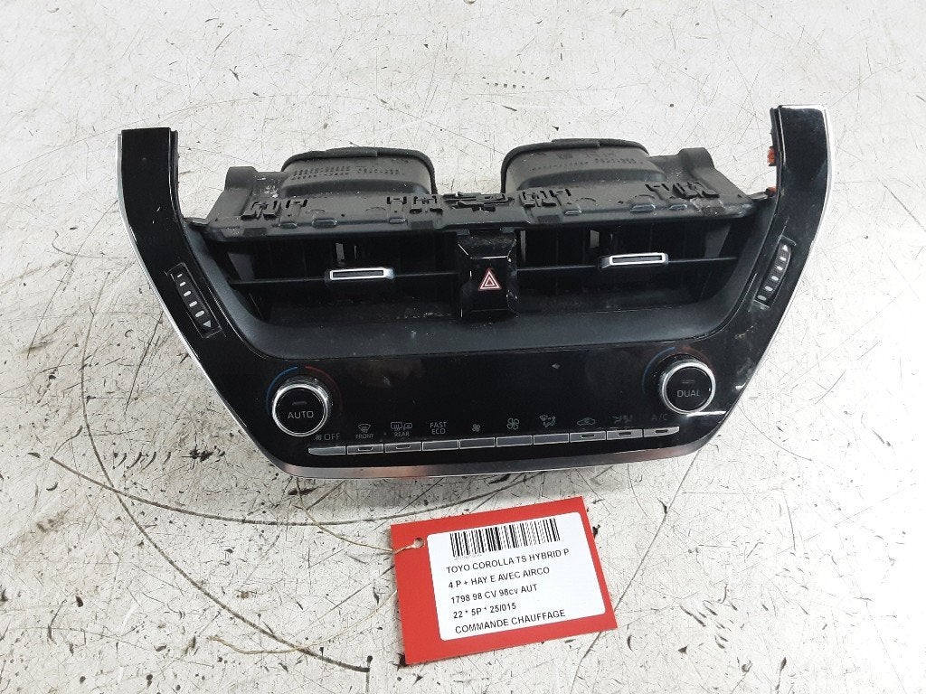 BEDIENINGSPANEEL VERWARMING Corolla (E21) (5590002F30), Gebruikt, Mevr. I. Hauben, Toyota, Rue de l'Espoir 34 34
4030  GRIVEGNÉE, BE