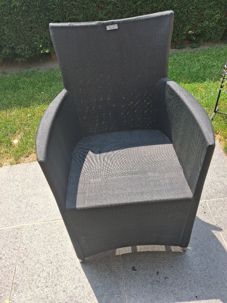 6 tuinstoelen, Enlèvement