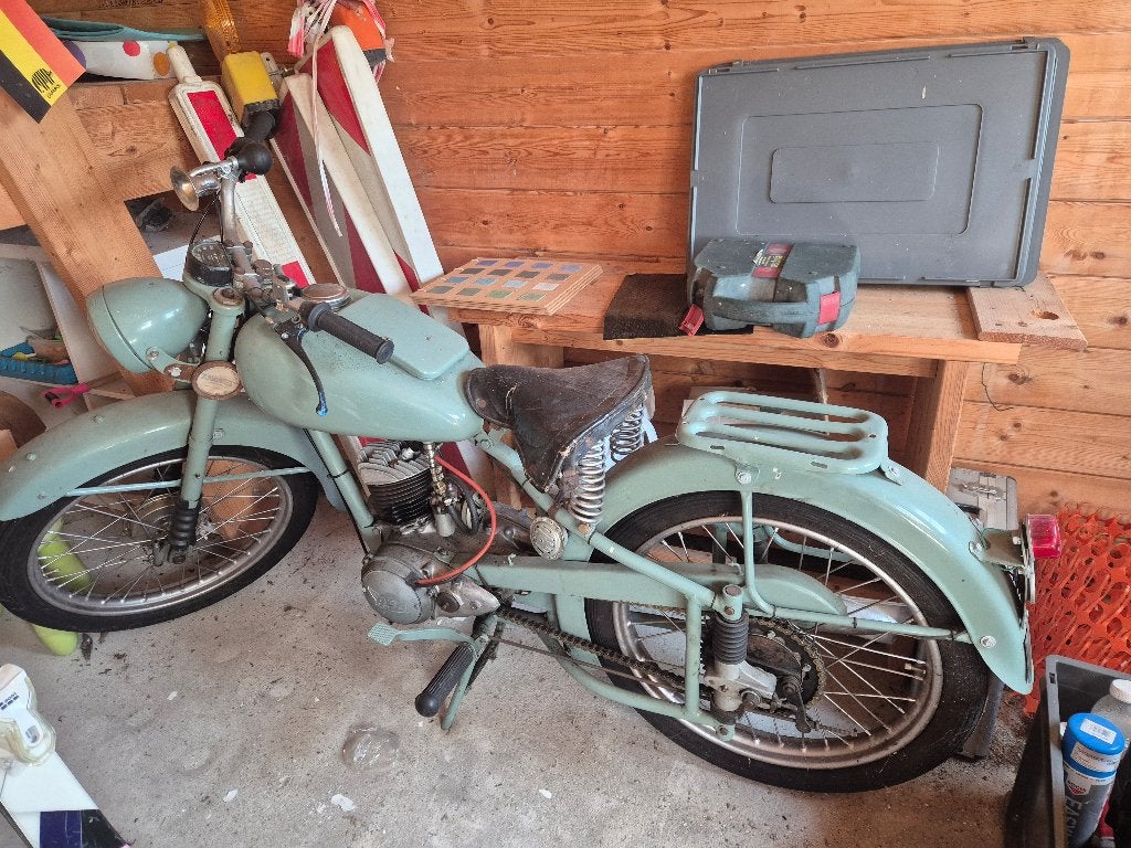 BSA 125cc de 1949, Motos, 125 cm³