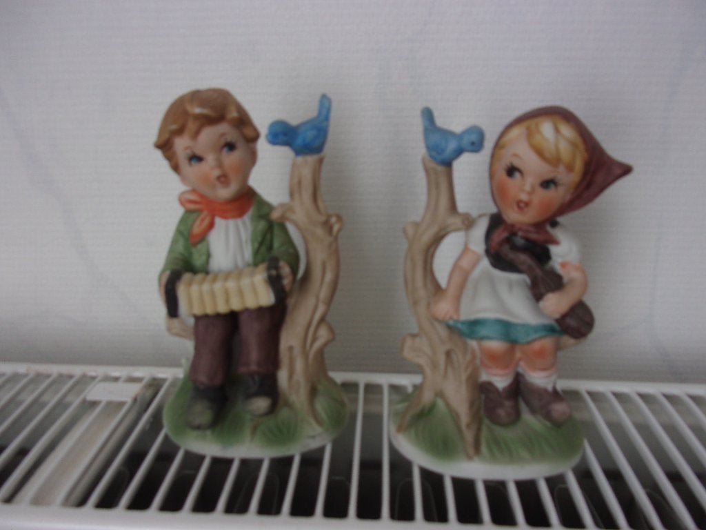 2 bibelots en biscuit, Enlèvement ou Envoi