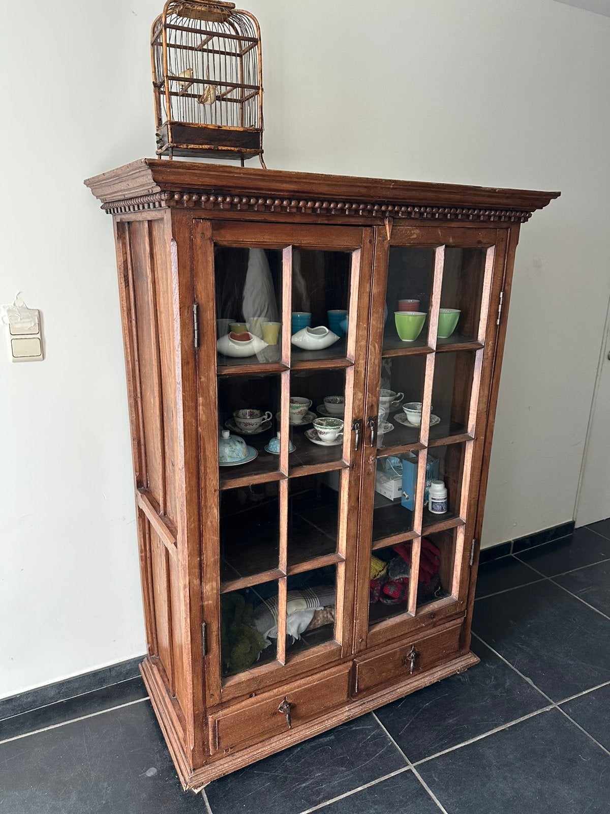 Antieke Spaanse kast, Huis en Inrichting, Ophalen, Gebruikt
