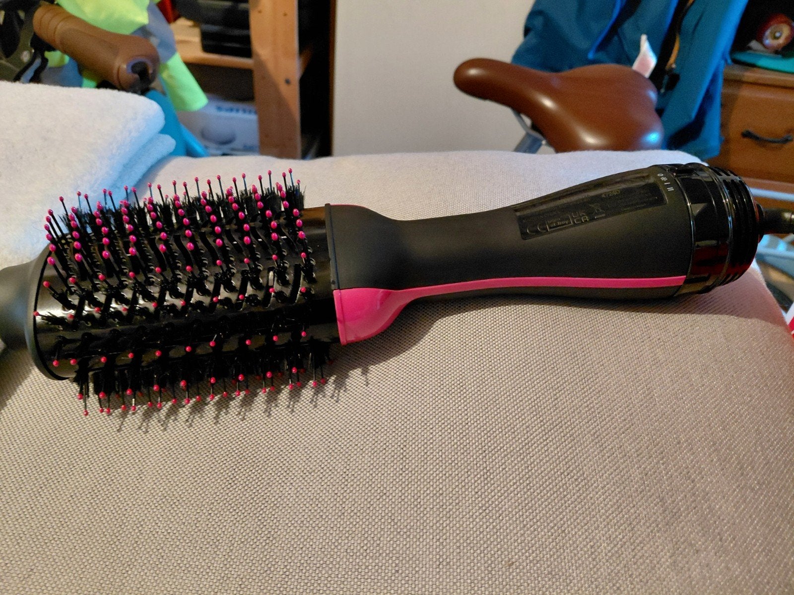 Sèche-cheveux et volumateur REVLON, Enlèvement, Comme neuf