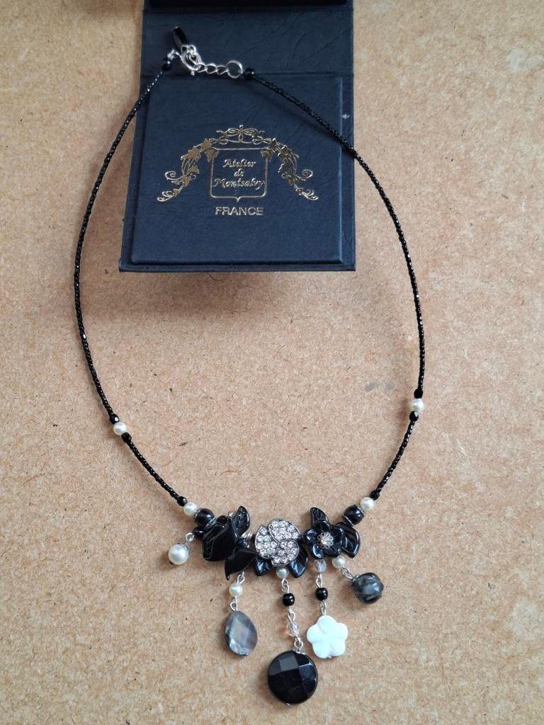 Collier Atelier de Montsalvy noir, Bijoux, Sacs & Beauté, Colliers, Enlèvement ou Envoi, Noir, Argent