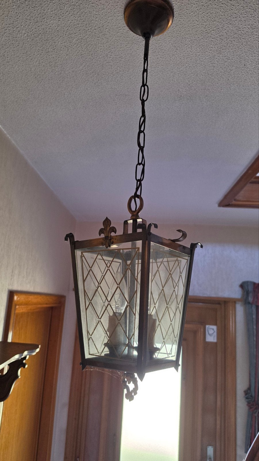 Hanglampje, Ophalen