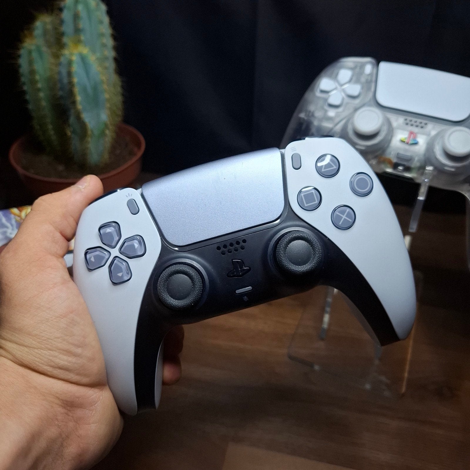 PS5 DualSense Controller – TMR Anti Stick Drift

Meerdere, Enlèvement ou Envoi