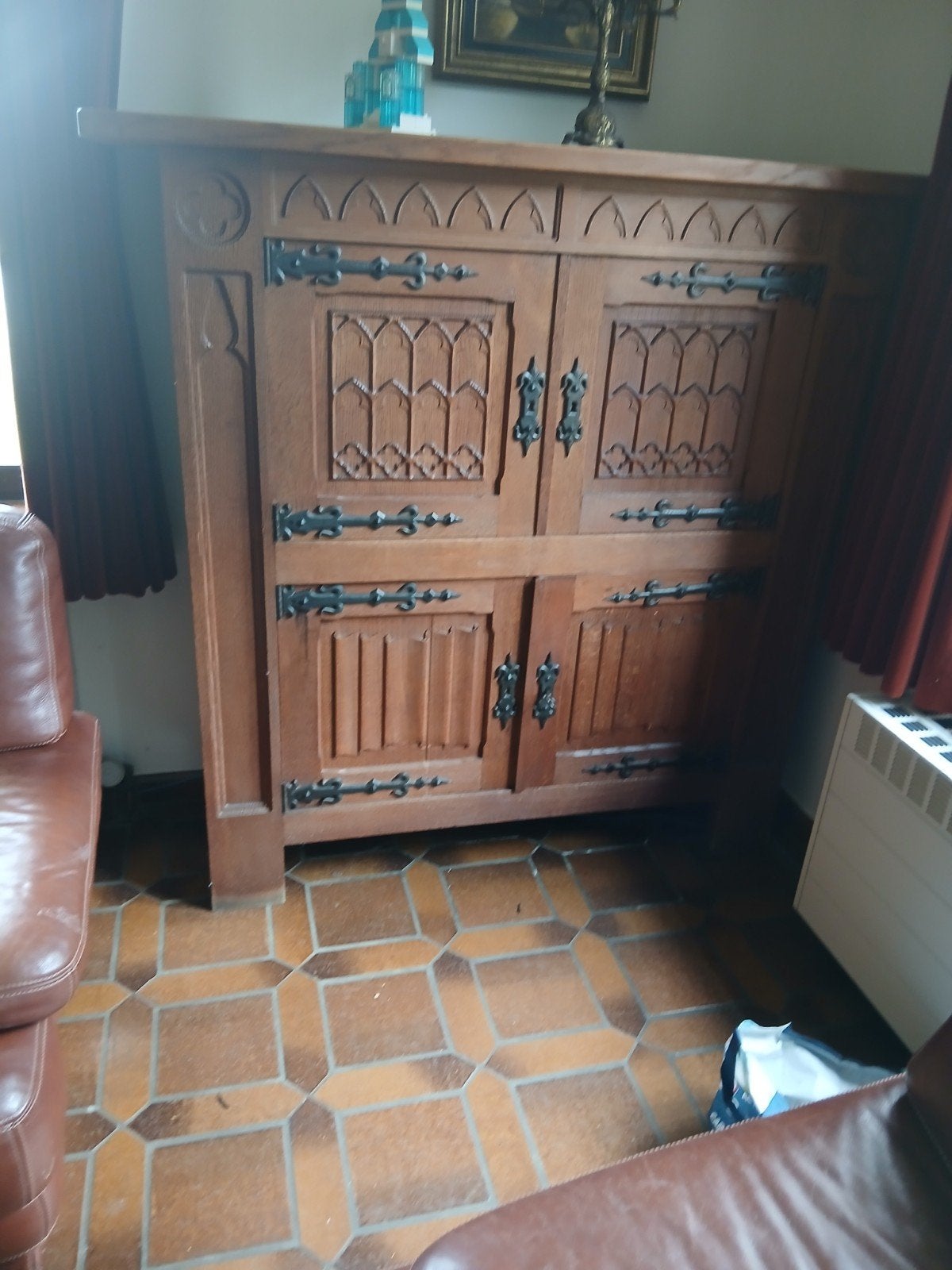 Kast eetplaats, Ophalen