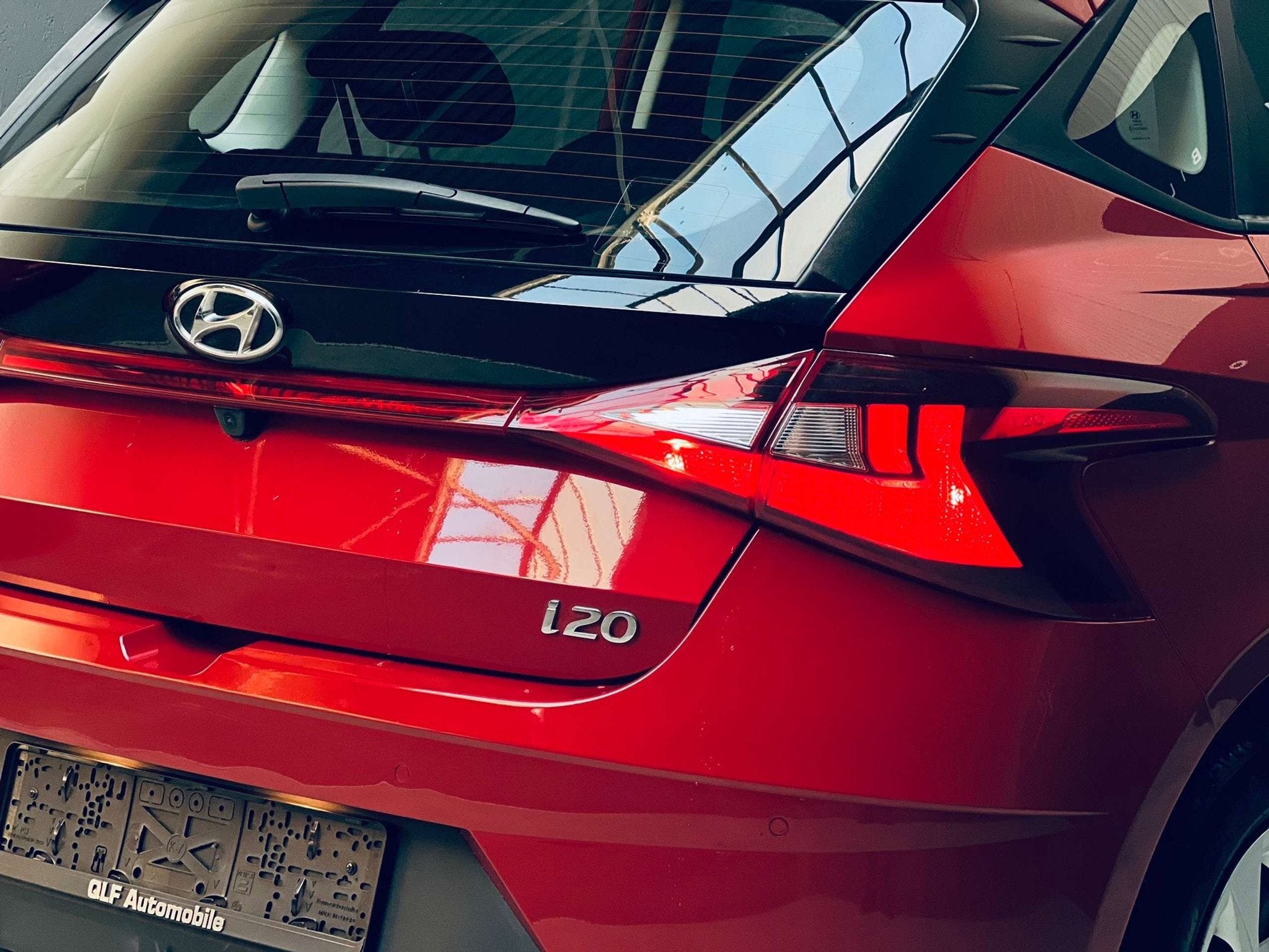 Hyundai i20 1.0i *AUTOMATIQUE*CARPLAY*CAMERA*CARNET COMPLET*, Auto's, Stof, Gebruikt, 5 deurs, 3 cilinders