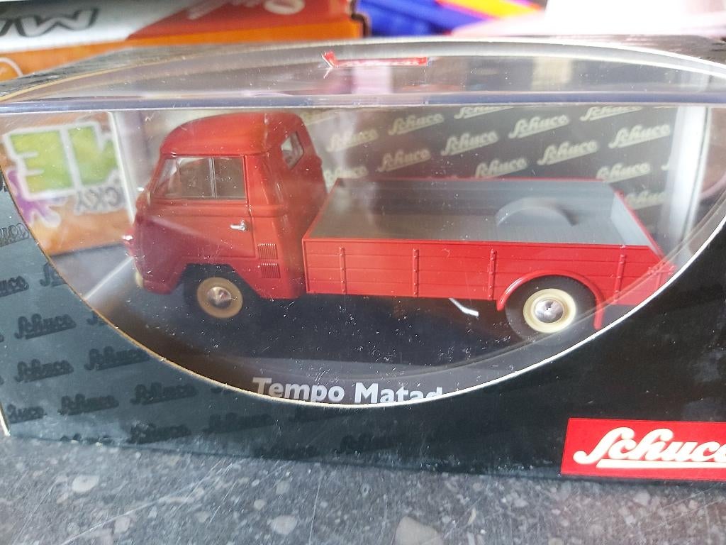 Schuco Tempo Matador plateau surbaissé 1/43, Enlèvement ou Envoi, Neuf, Bus ou Camion, Schuco
