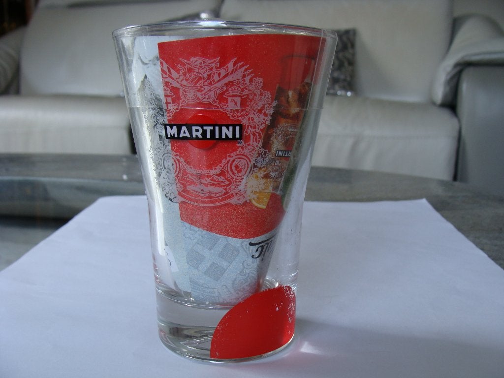 ancien verre Martini écusson ange blanc, neuf, Enlèvement ou Envoi, Neuf, Verre ou Verres, Autres marques