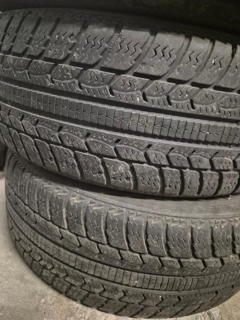 A donner jante en tolle + pneus, Auto-onderdelen, Ophalen