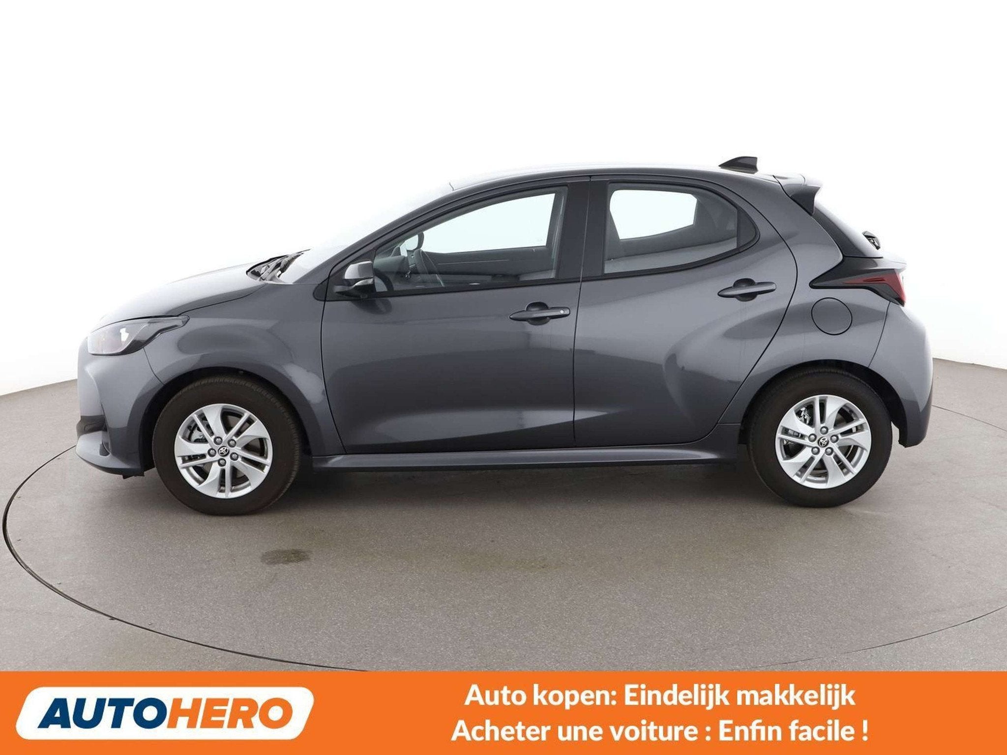 Toyota Yaris 1.5 Hybrid Active (automatique), Autos, Argent ou Gris, Achat, 116 ch, Noir
