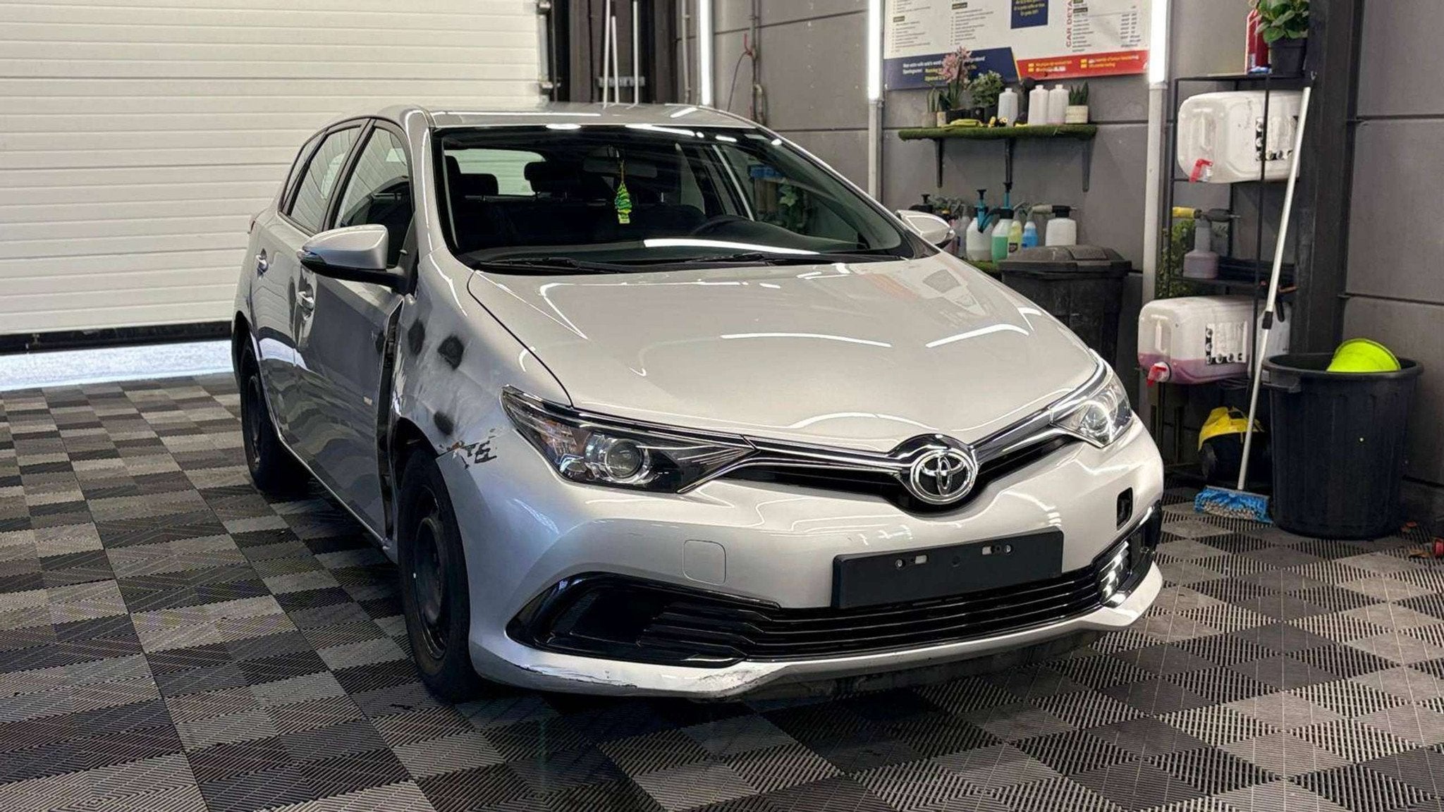 Toyota Auris 1.33i VVT-i bj. 11/2015 78000km Euro 6, Autos, Toyota, Argent ou Gris, Achat, Entreprise, Noir