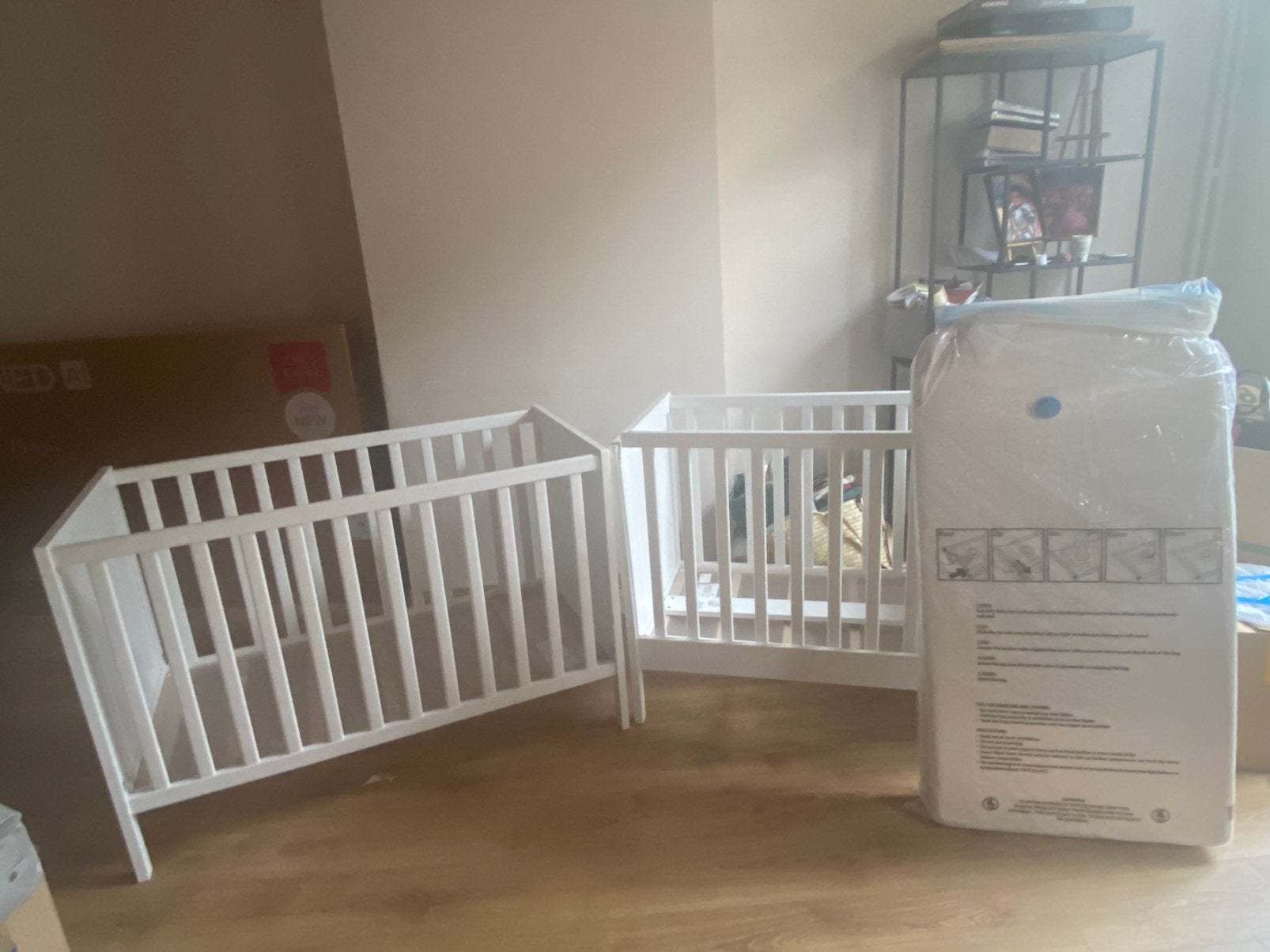 2 lits bebe +  2 matelas, Ophalen, Nieuw
