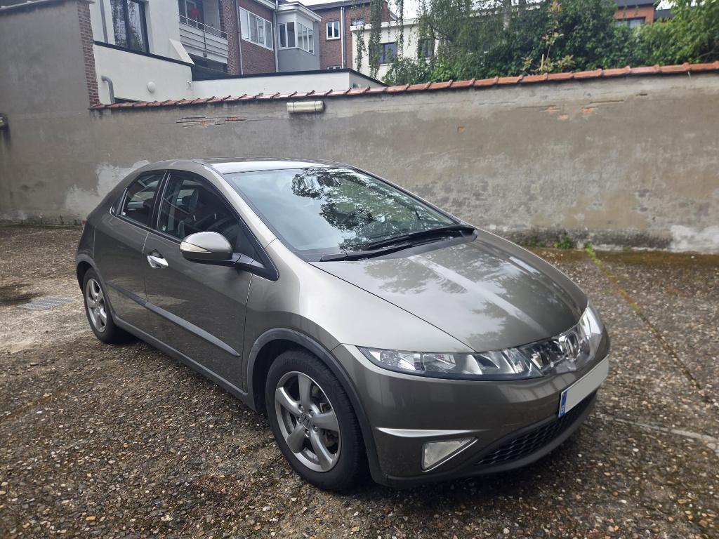Honda Civic 47 000 km avec garantie, Autos, Achat, 139 g/km, Boîte manuelle, Particulier