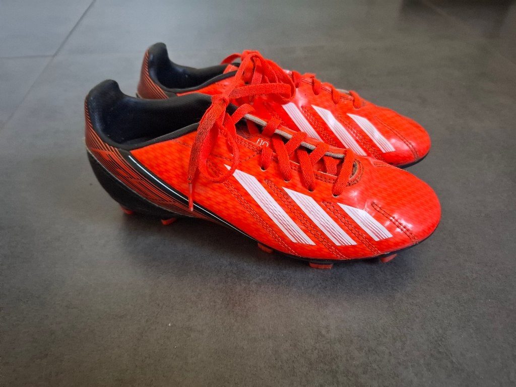 Voetbalschoenen Adidas, Sport en Fitness, Ophalen of Verzenden, Gebruikt