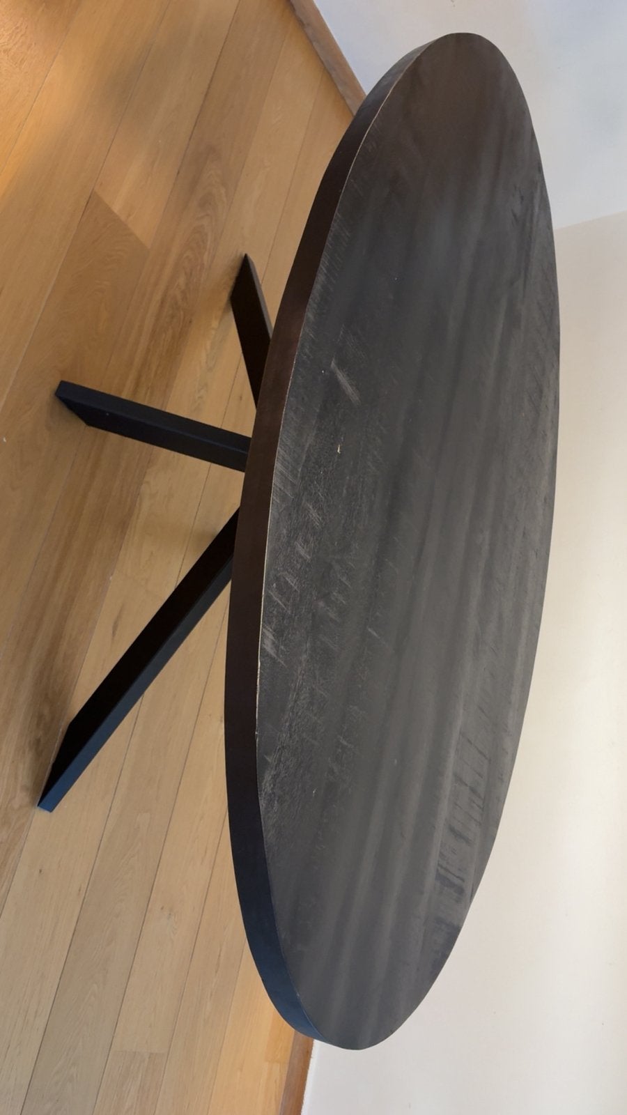 Table à manger en chêne teinté noir, Maison & Meubles, Cinq personnes ou plus, Comme neuf, Enlèvement, Chêne