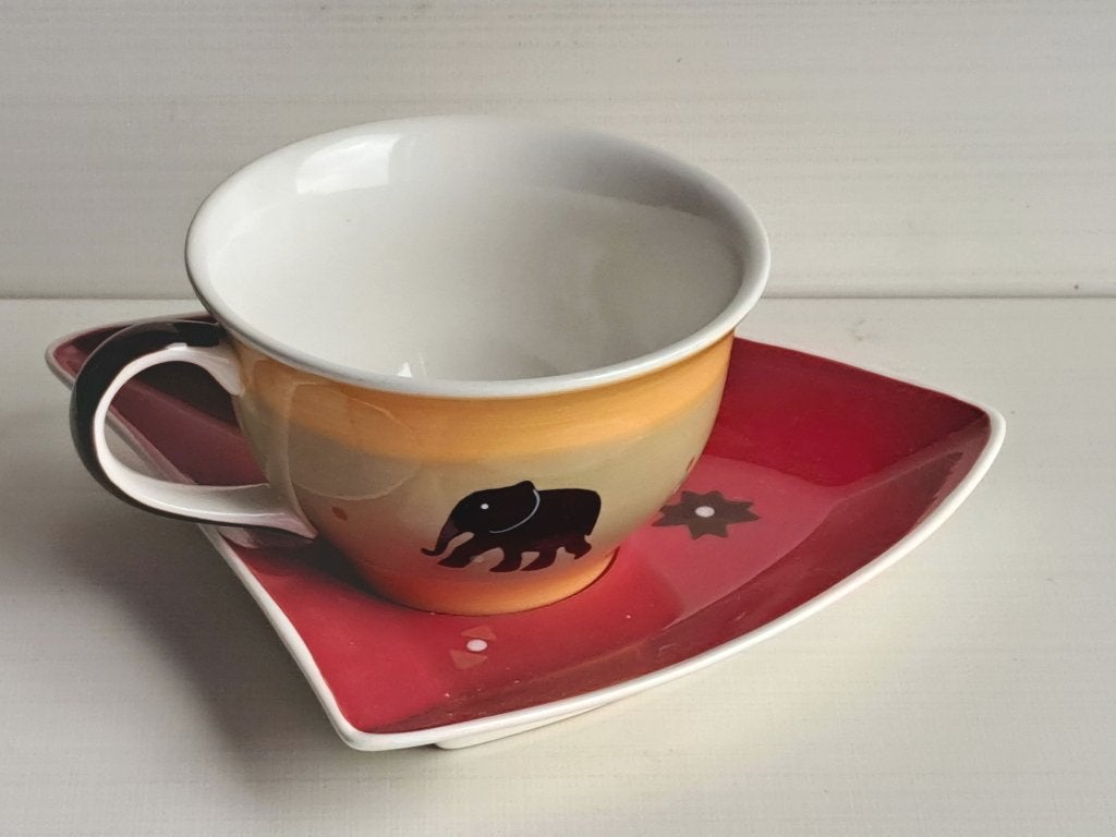 Belle tasse avec sous-tasse vintage Cha Cult (peint main), Antiquités & Art, Enlèvement ou Envoi