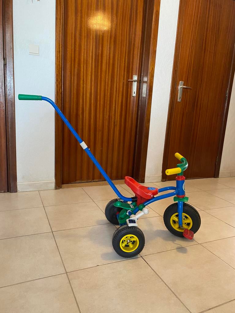 Tricycle, Enlèvement, Utilisé