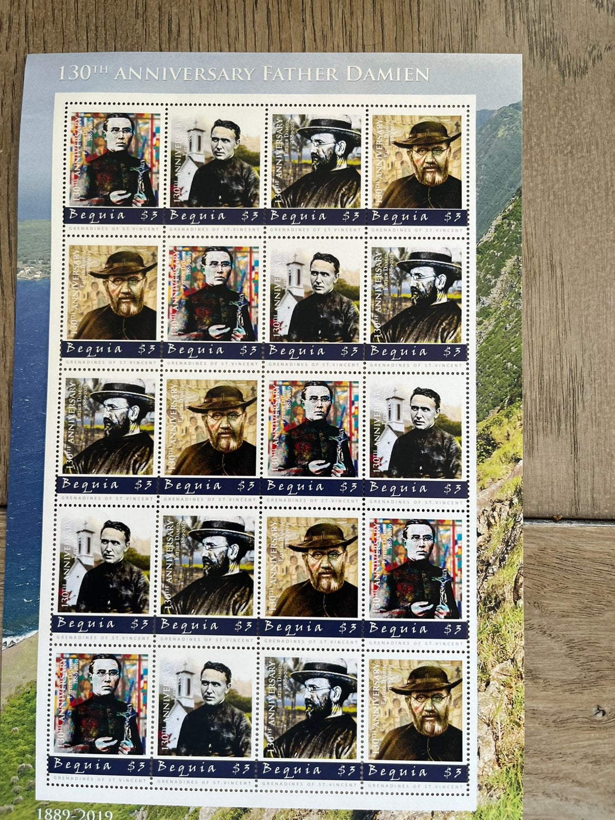 Père Damien, Envoi
