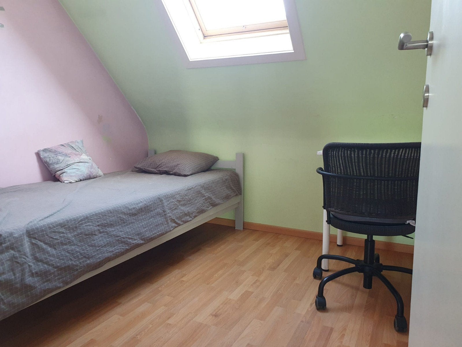 Petite chambre location courte duree Anderlecht (Bruxelles)