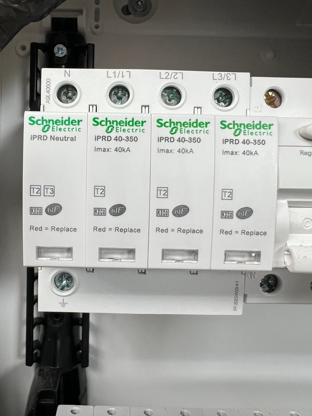 Overspanningsbeveiliging A9L20600 Schneider, Enlèvement ou Envoi, Neuf, Schneider Electric