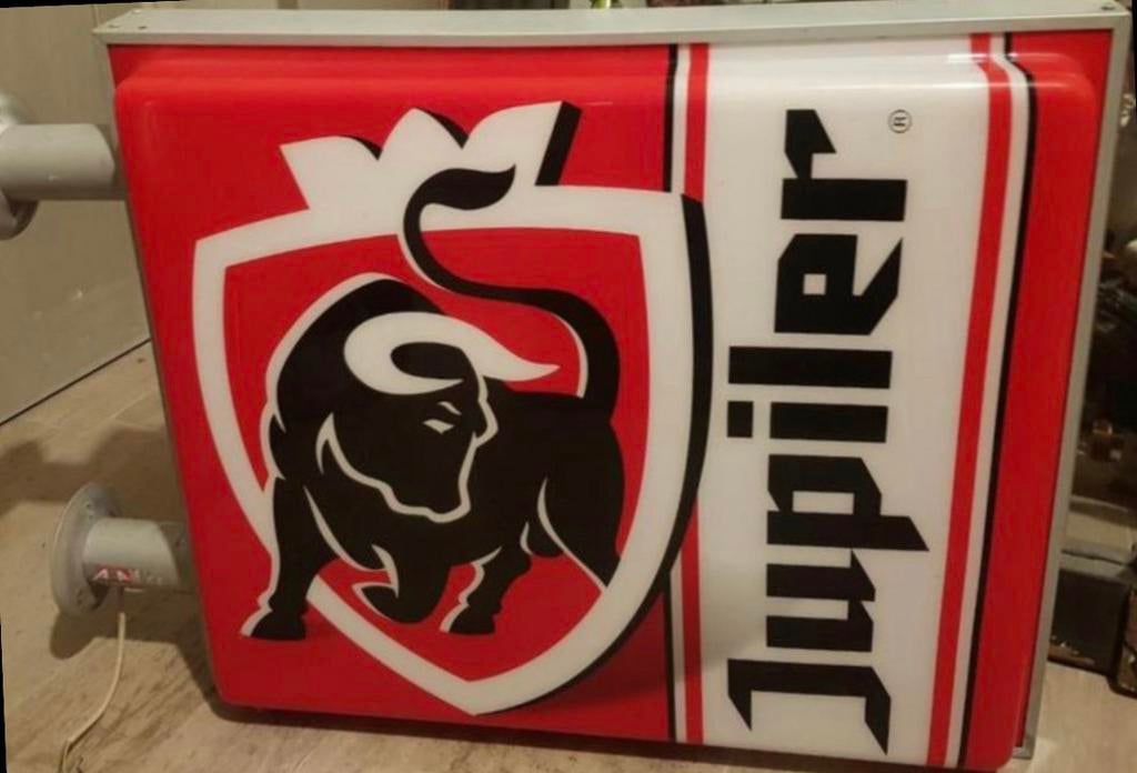 Lichtreclame Jupiler, Ophalen, Gebruikt