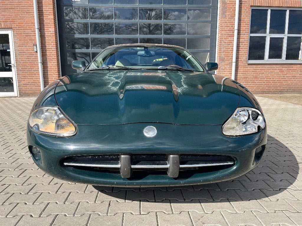 Jaguar XK8 convertible 1999, Automaat, 4 zetels, Achterwielaandrijving, Beige