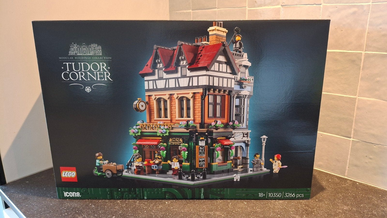 Lego 10350 Tudor Corner / Hoekpand in tudorstijl ONGEOPEND, Lego, Nieuw, Ophalen of Verzenden, Icons