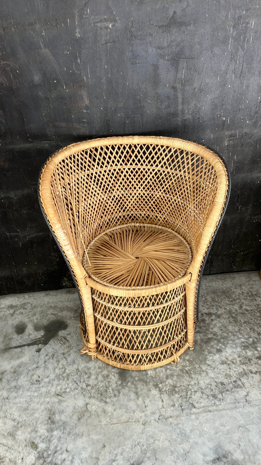 Kleine vintage Emanuelle chair, Ophalen