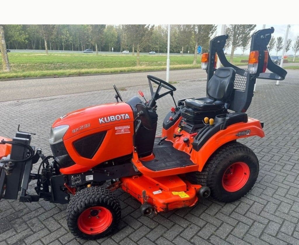 Mini-tracteur Kubota BX231 avec accessoires (TVA inclus), Autres marques, Jusqu'à 2500, Jusqu'à 80 ch, Enlèvement