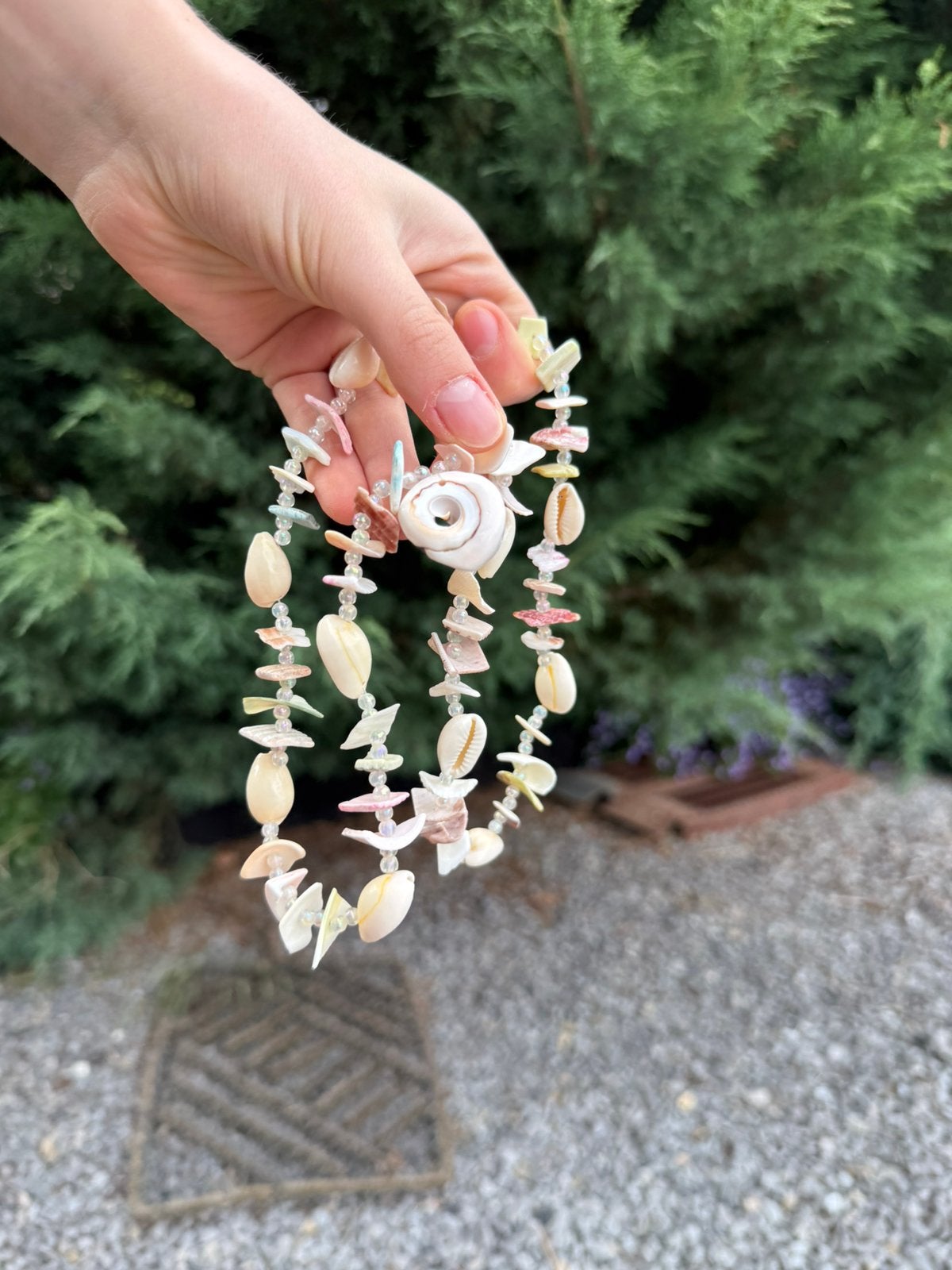 Collier fantaisie en coquillages naturels, Bijoux, Sacs & Beauté, Boucles d'oreilles, Envoi, Comme neuf, Beige, Autres matériaux