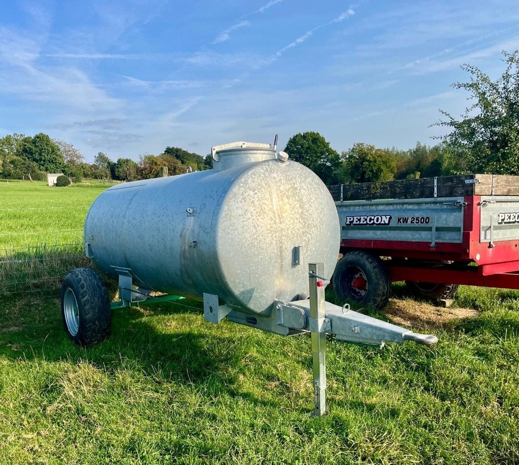 Tonneau 2500 litres, Enlèvement