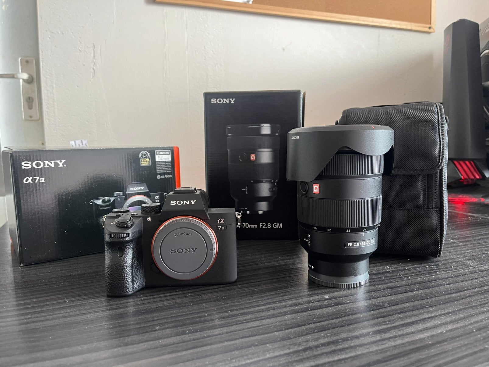 Sony A7 III | Sony FE 24-70 F2.8 GM I | Extra accesoires, Audio, Tv en Foto, Ophalen, Zo goed als nieuw, Accu, Sony