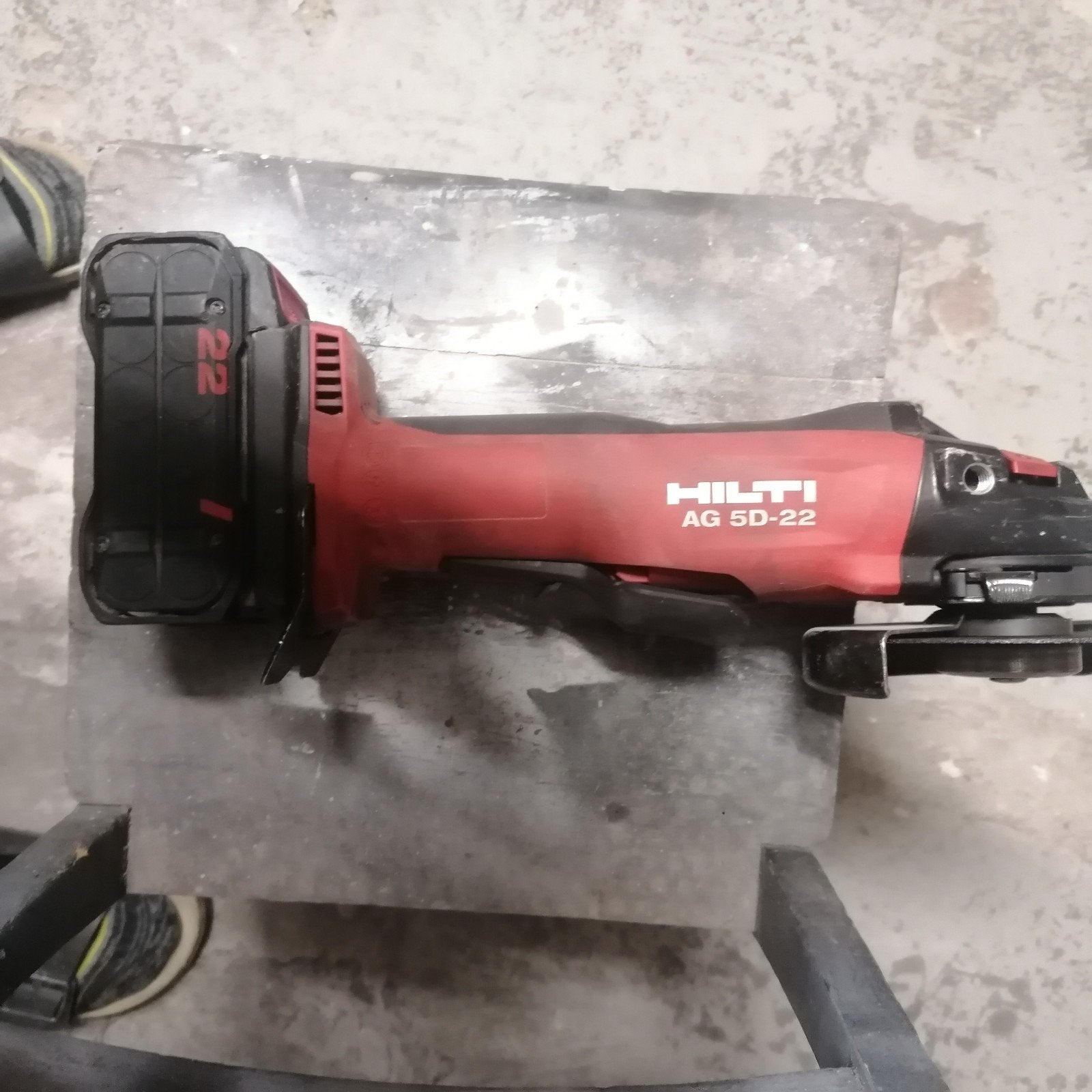 hilti AG 5D 22, Doe-het-zelf en Bouw, Gereedschap | Slijpmachines, Ophalen, Zo goed als nieuw, Rechte handslijpmachine