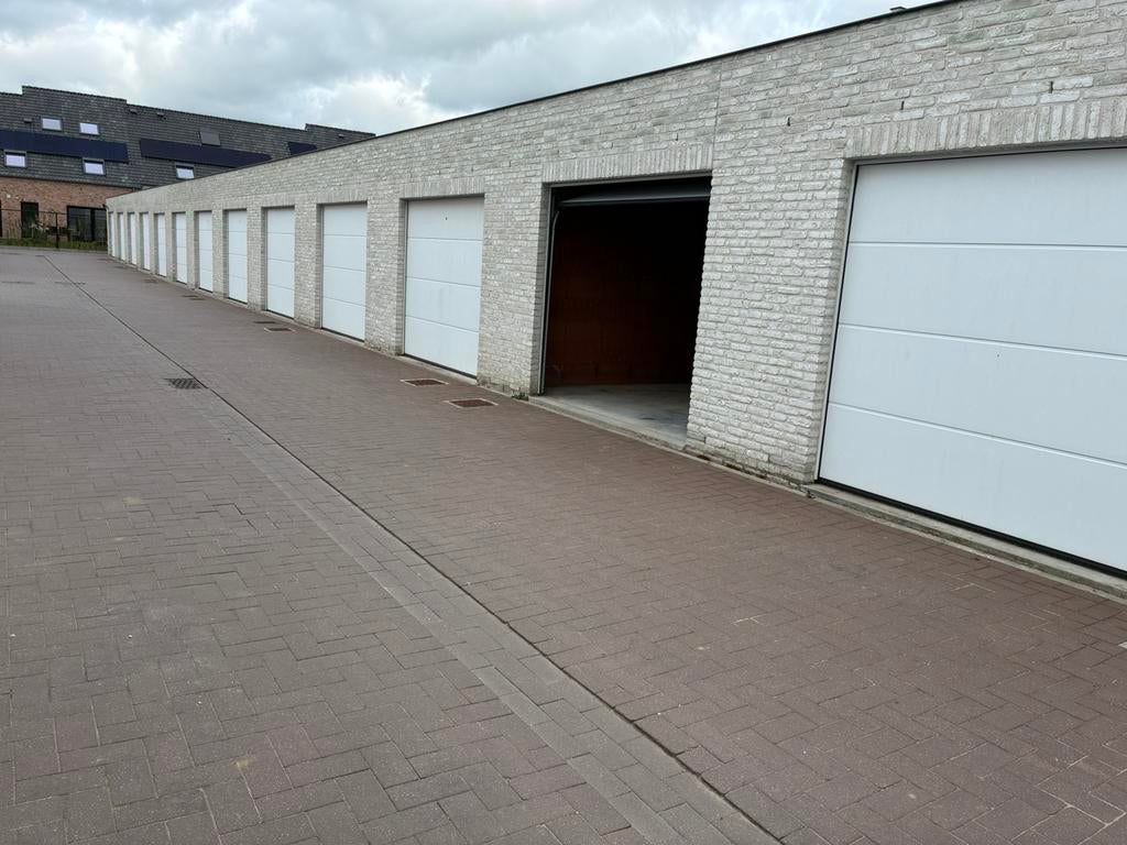 Zeer ruime garage in Tielt
