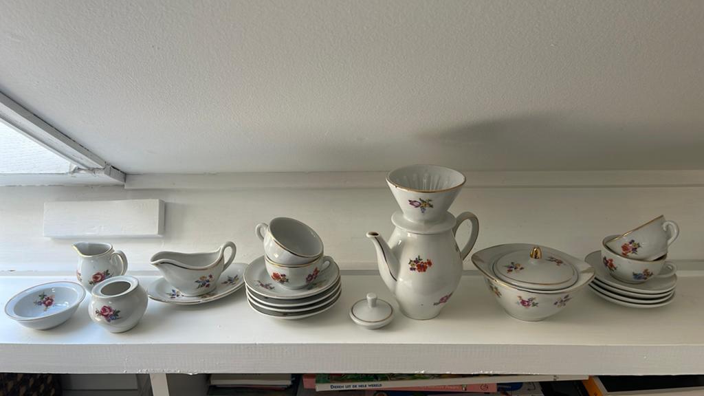 Poppenserviesje, Antiek en Kunst, Ophalen