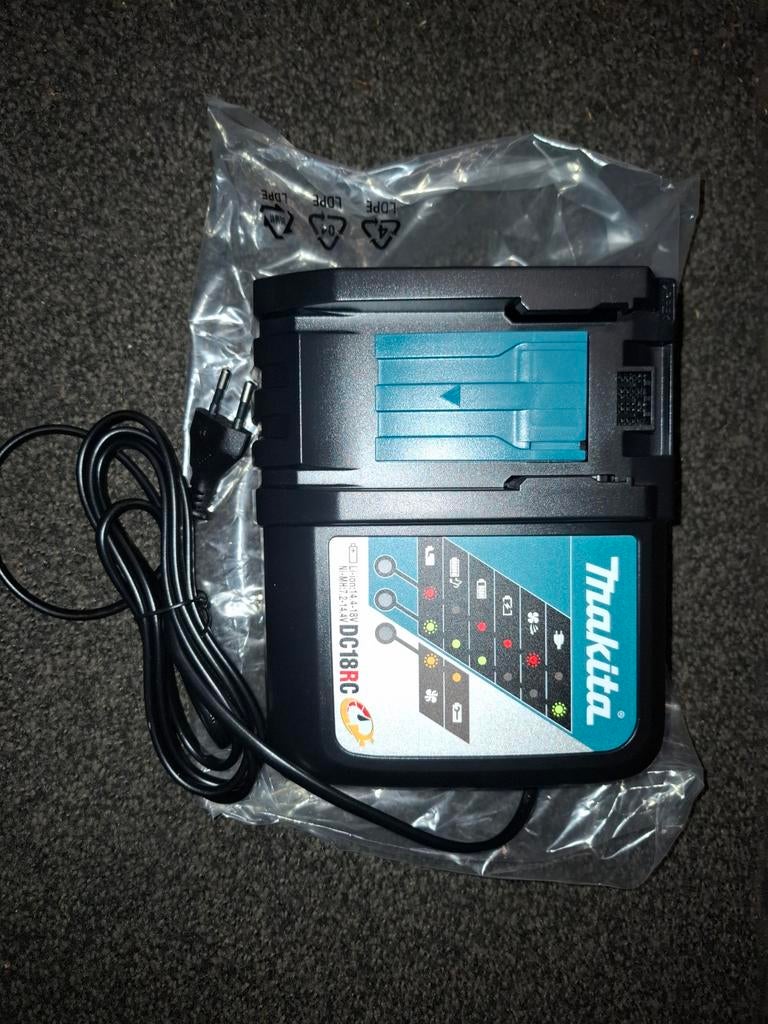 Makita DC18RC 14.4V - 18V Li-Ion Accu snellader, Ophalen, Nieuw