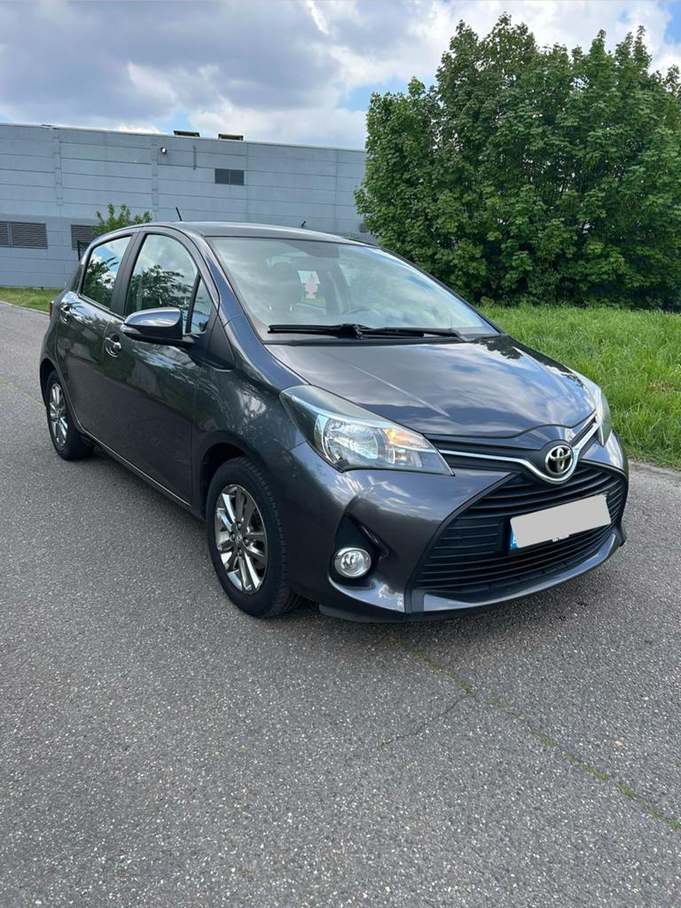 Toyota Yaris 1.3 VVTI, Autos, Toyota, Achat, USB, Boîte manuelle, Noir