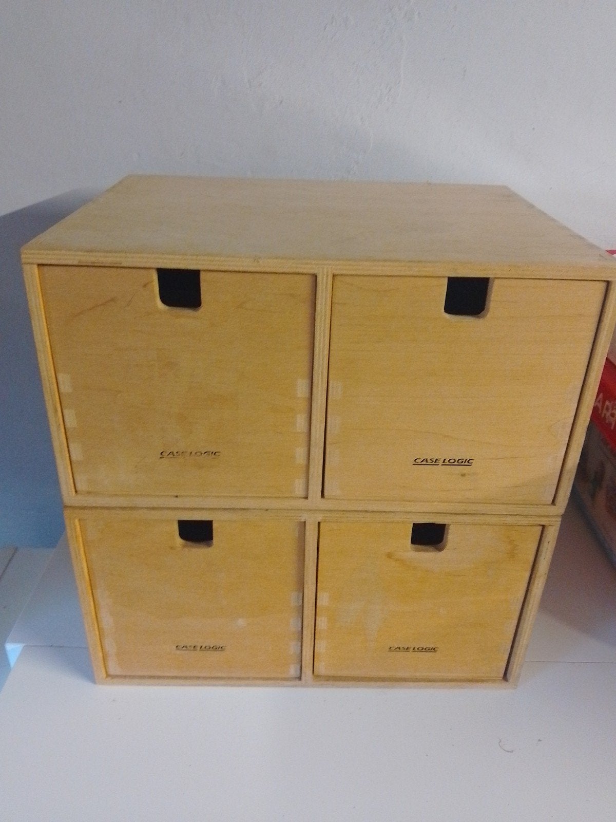Twee houten opbergbakjes, Ophalen