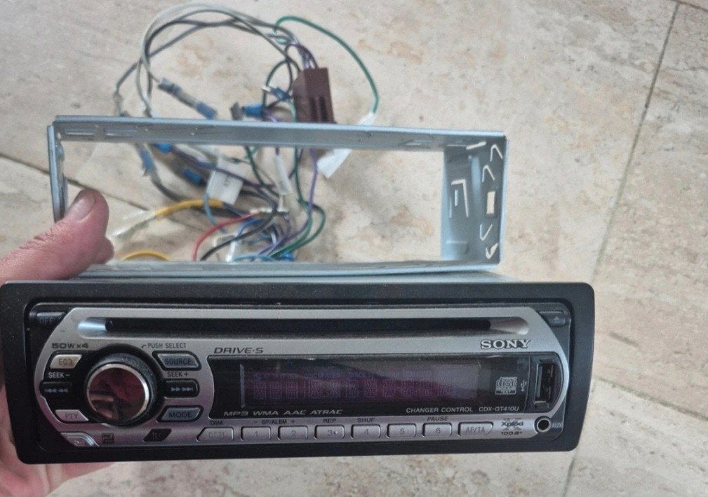 Autoradio CD / MP3 Sony CDX-GT410U Complete (Télécommande, N, Enlèvement ou Envoi, Utilisé