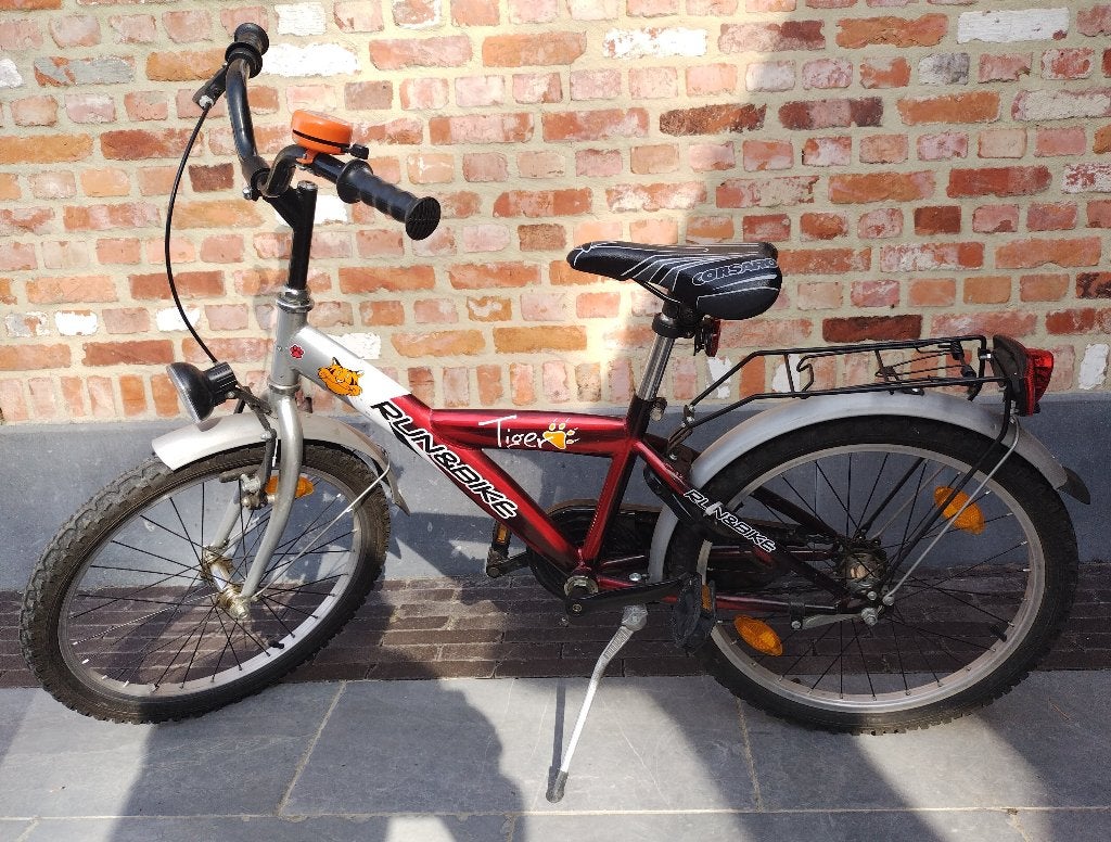 Kinderfiets, Run & Bike, Tiger, 20 inch, grijs/rood, Fietsen en Brommers, Ophalen, Gebruikt, Run & Bike, Terugtraprem