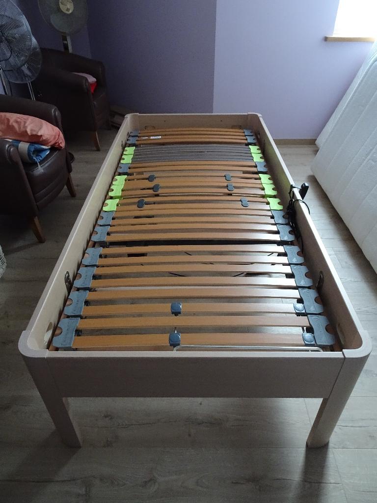 Lit, Sommier, Matelas, 90 cm, Une personne, Enlèvement, Utilisé