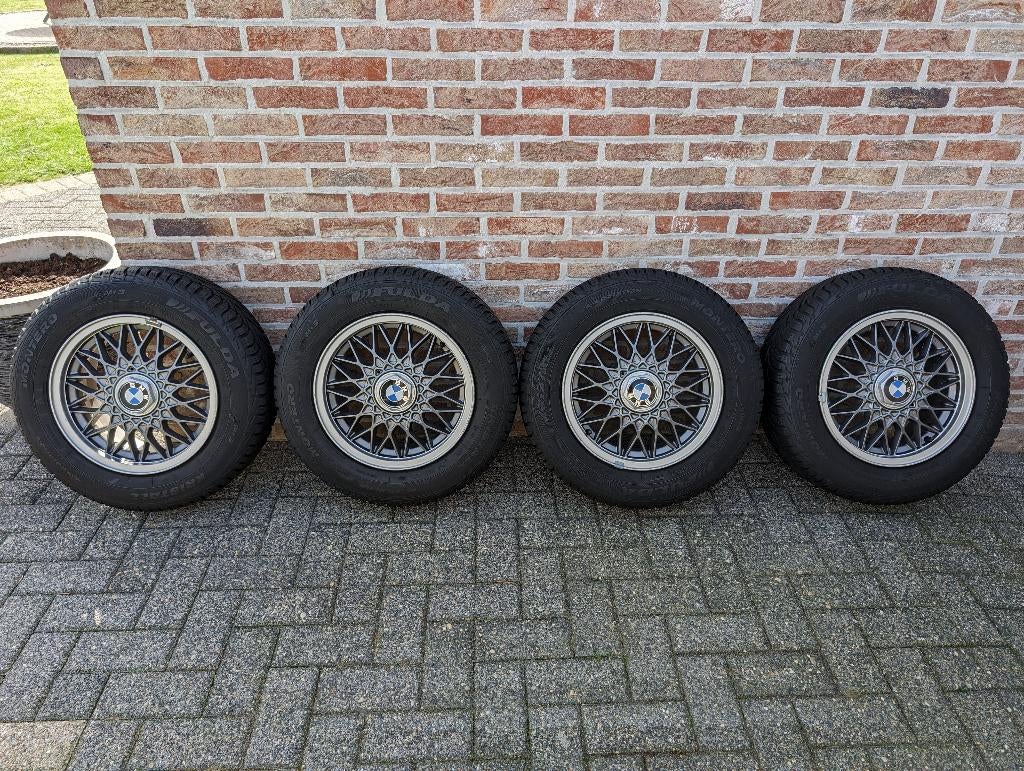 BMW Style 5 14" Nogarozilver velgen + winterbanden (E30 OEM), Auto-onderdelen, Ophalen, 14 inch, Gebruikt, Banden en Velgen