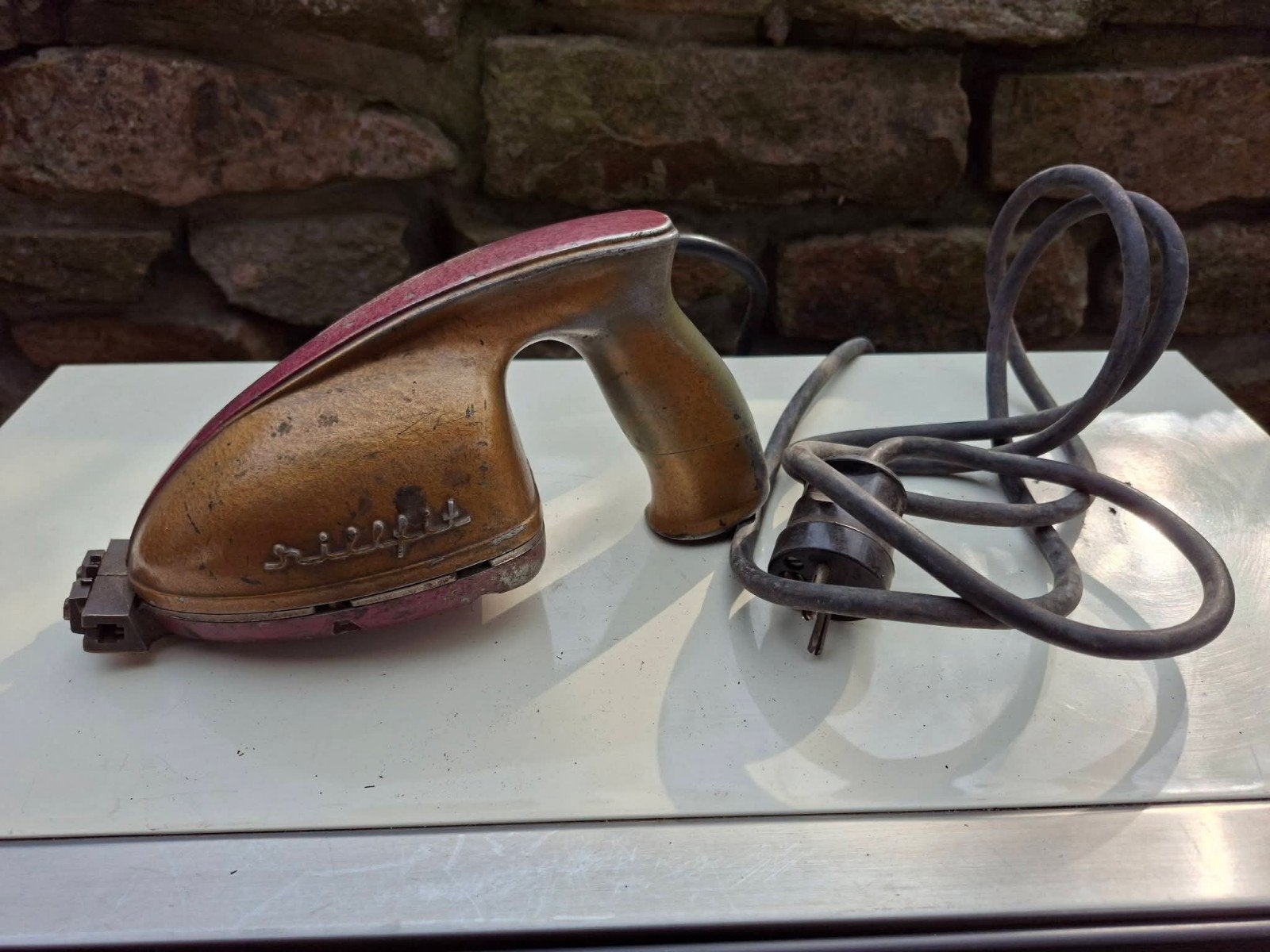 retailleuse de pneus vintage Rillfit, Autos : Pièces & Accessoires, Enlèvement ou Envoi, Pneu(s)